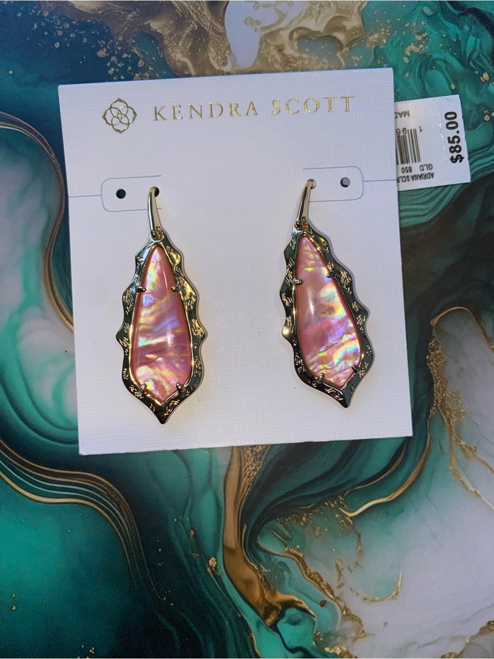 BNWT Kendra Scott Adriana Scallop Frame Gold Drop in Light Pink Iridescent Ablon - Picture 4 of 4